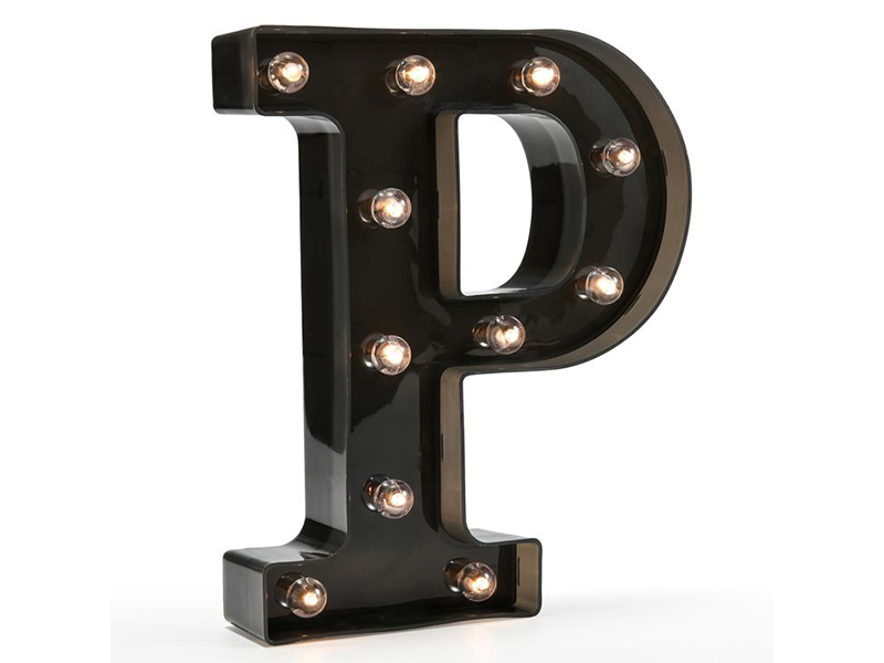 Satin Sign introduceert duurzame en opvallende metalen lampenborden voor gebruik buitenshuis
